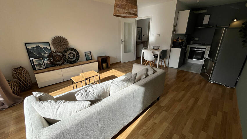 59406695a - Attribut alt par défaut.