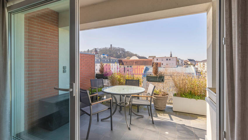 58445508b - Attribut alt par défaut.