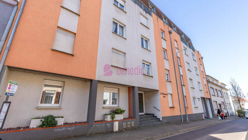 58445508q - Attribut alt par défaut.