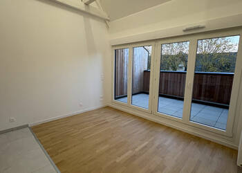 59409498c - Attribut alt par défaut.