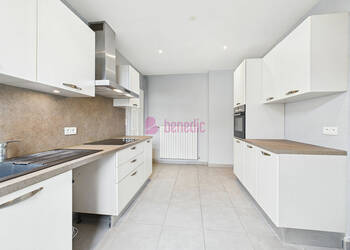 59372427b - Attribut alt par défaut.