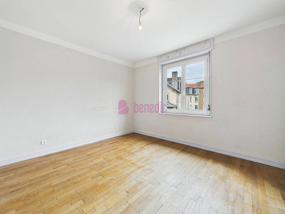 59372427f - Attribut alt par défaut.