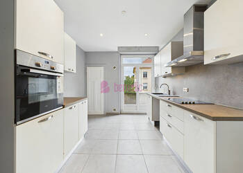 59372427c - Attribut alt par défaut.