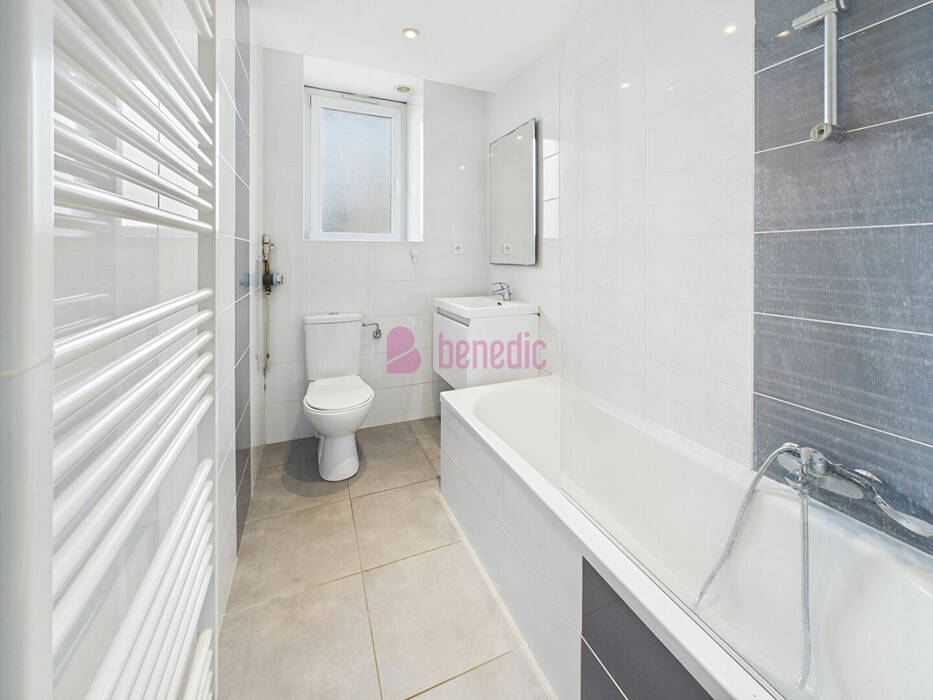 59372427j - Attribut alt par défaut.