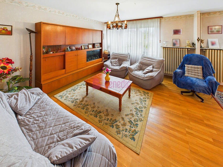 59051776e - Attribut alt par défaut.