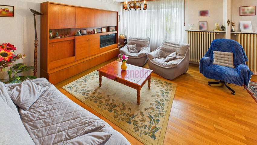 59051776e - Attribut alt par défaut.