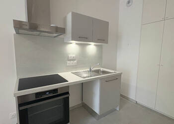 59421265b - Attribut alt par défaut.