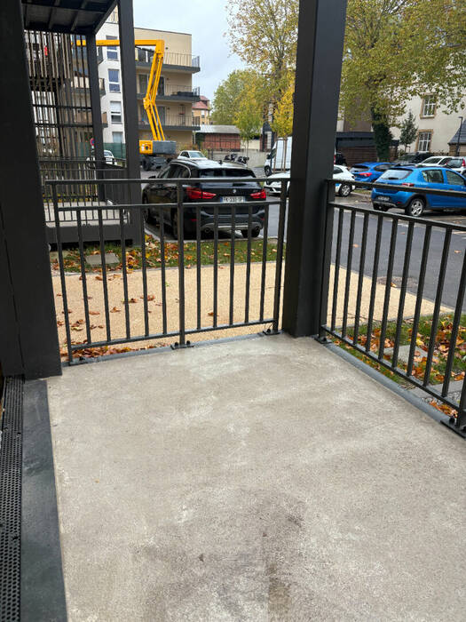 59421265f - Attribut alt par défaut.