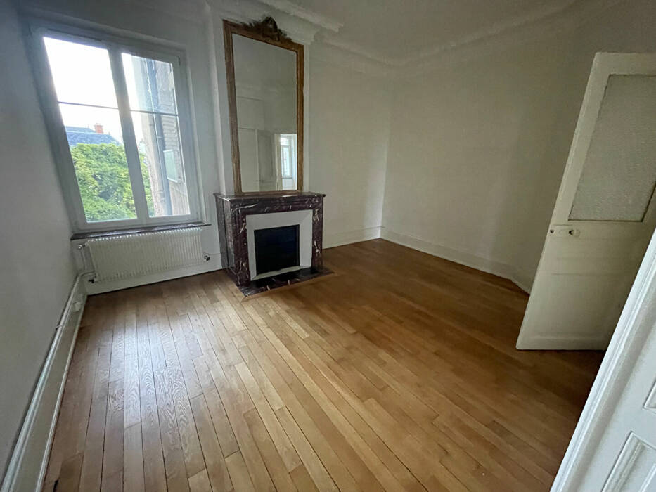 59423388c - Attribut alt par défaut.