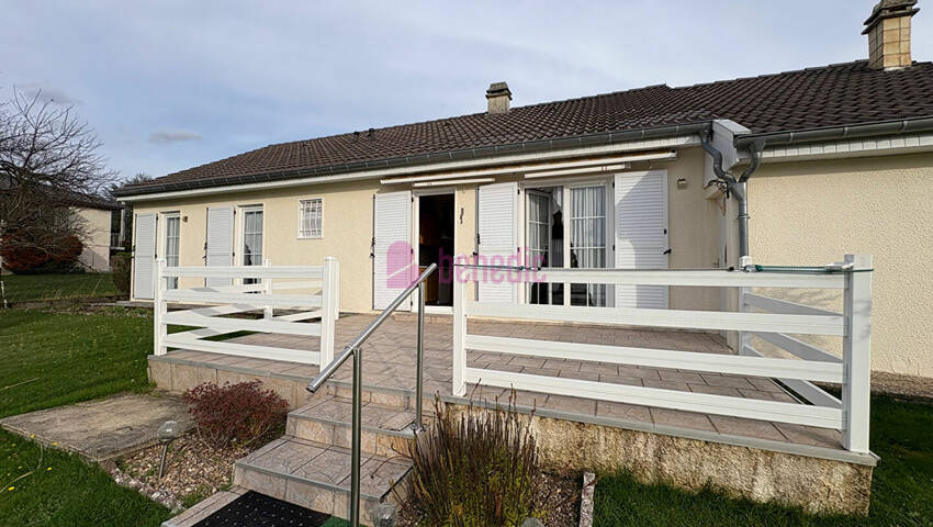 59436245c - Attribut alt par défaut.