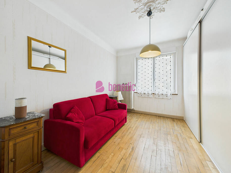 59384253e - Attribut alt par défaut.