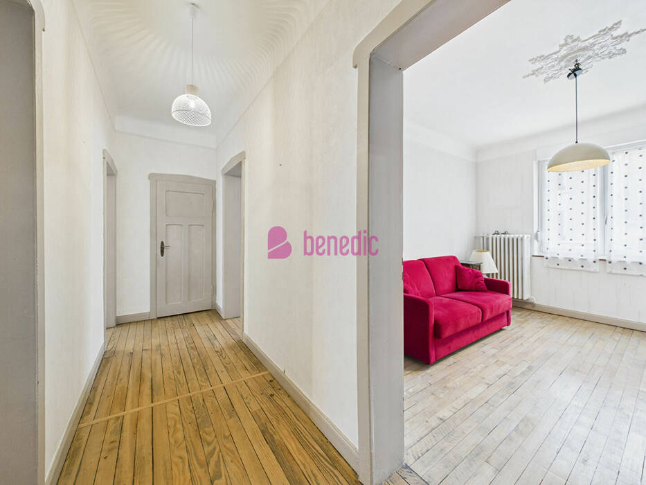 59384253f - Attribut alt par défaut.