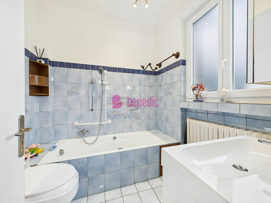 59384253t - Attribut alt par défaut.