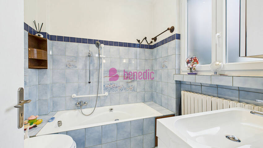 59384253t - Attribut alt par défaut.