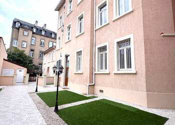 59436674b - Attribut alt par défaut.