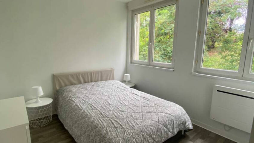 59437722c - Attribut alt par défaut.