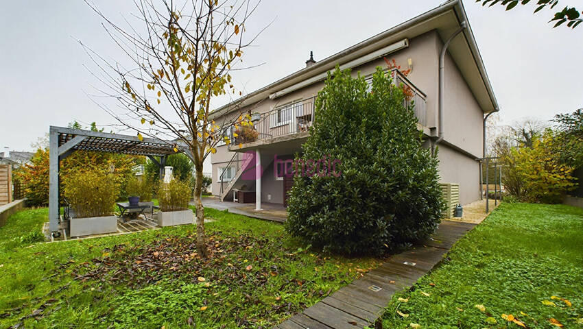 59448976a - Attribut alt par défaut.