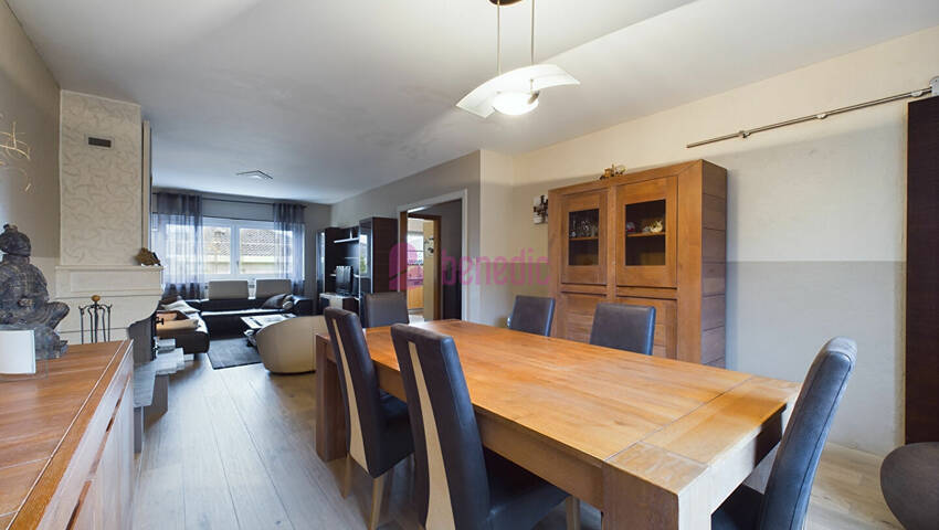 59448976d - Attribut alt par défaut.