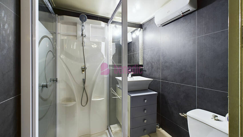 59448976l - Attribut alt par défaut.