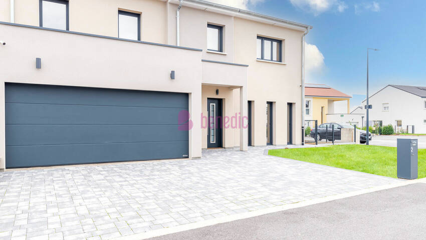 58634353a - Attribut alt par défaut.