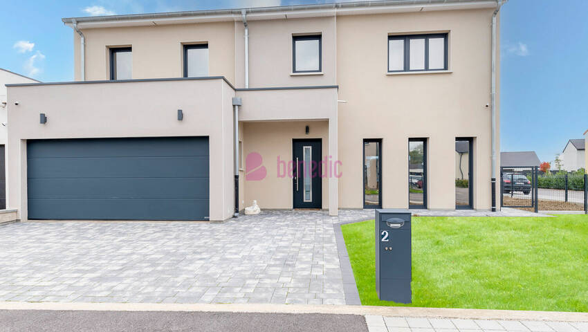 58634353b - Attribut alt par défaut.