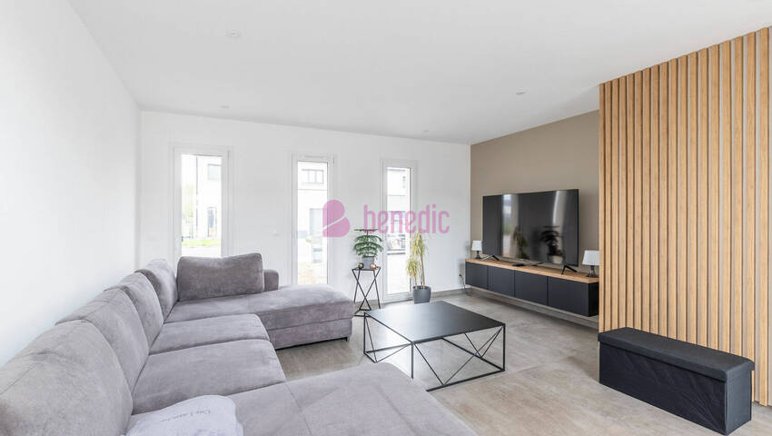 58634353g - Attribut alt par défaut.