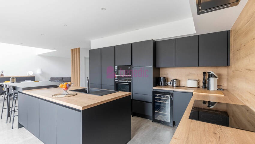 58634353l - Attribut alt par défaut.