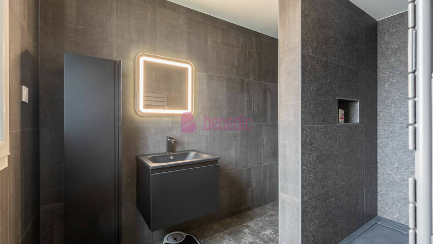 58634353o - Attribut alt par défaut.