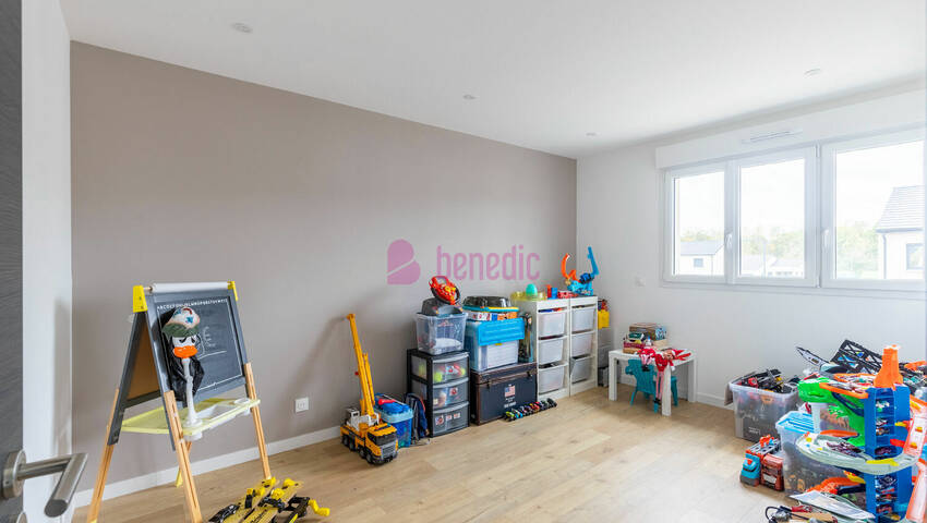 58634353q - Attribut alt par défaut.