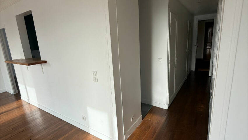 59438140c - Attribut alt par défaut.