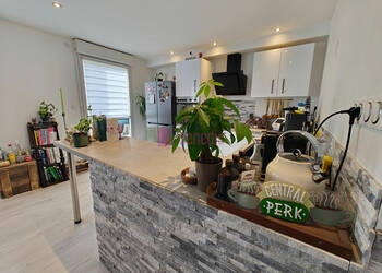 58444145b - Attribut alt par défaut.