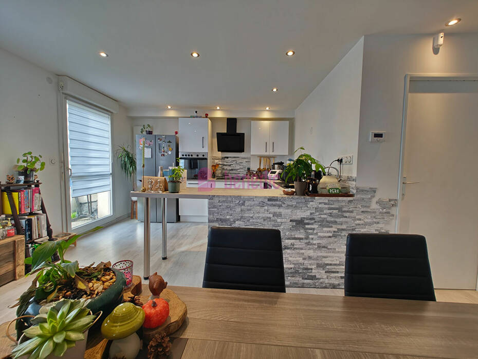 58444145c - Attribut alt par défaut.