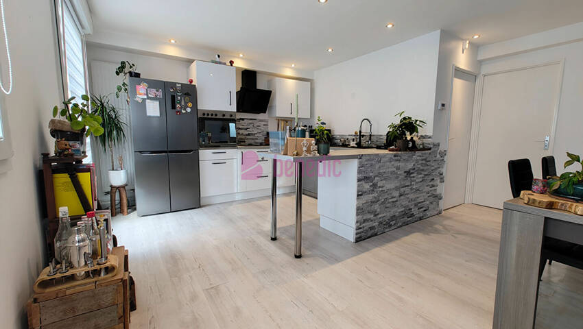 58444145f - Attribut alt par défaut.