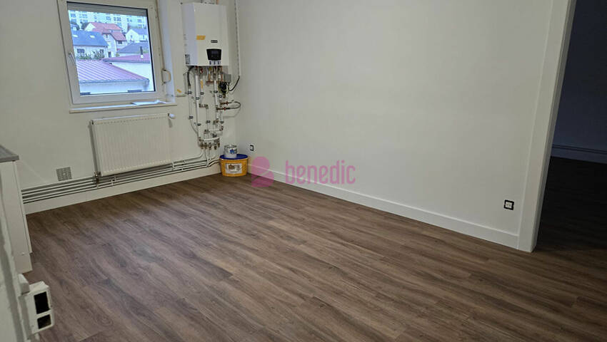 59467831c - Attribut alt par défaut.