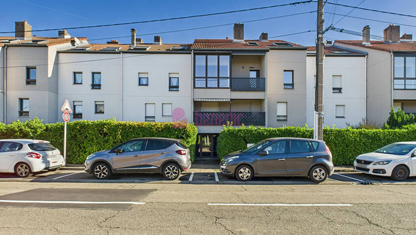 59356318b - Attribut alt par défaut.