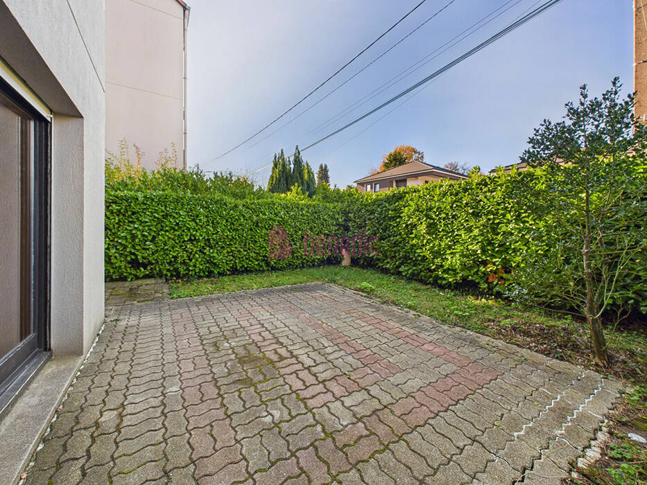 59356318l - Attribut alt par défaut.