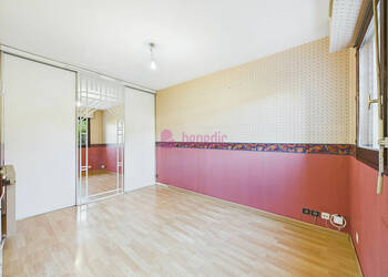 59356318c - Attribut alt par défaut.