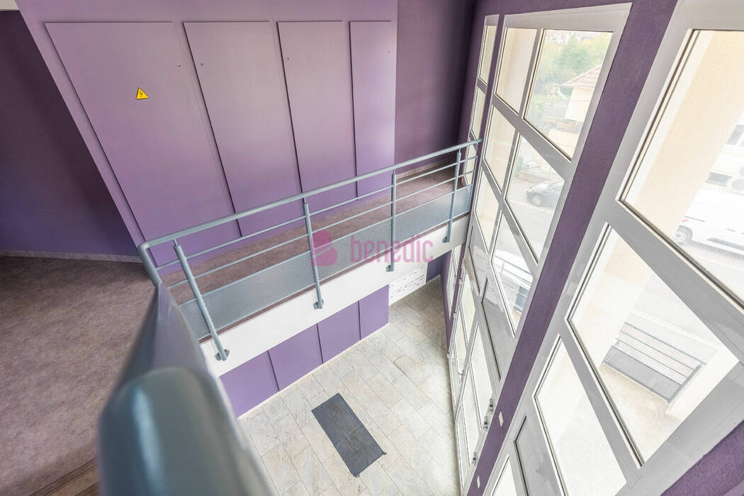 57763469b - Attribut alt par défaut.