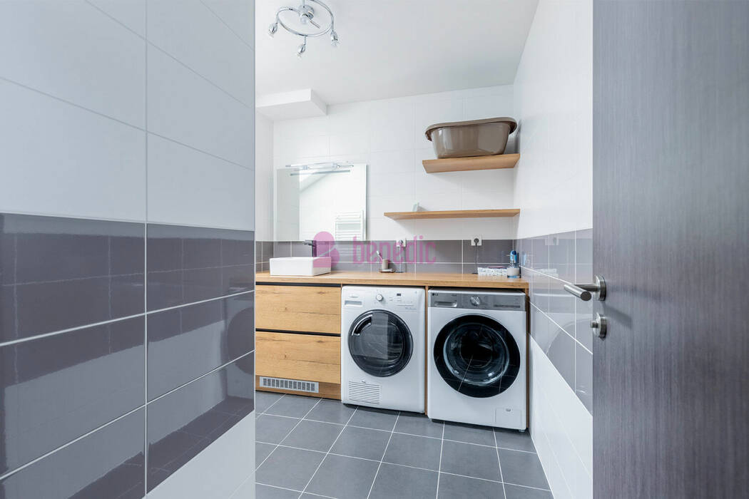 57763469m - Attribut alt par défaut.