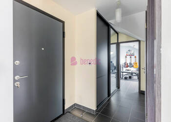 57763469c - Attribut alt par défaut.