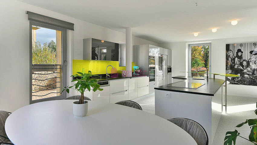 59433362f - Attribut alt par défaut.