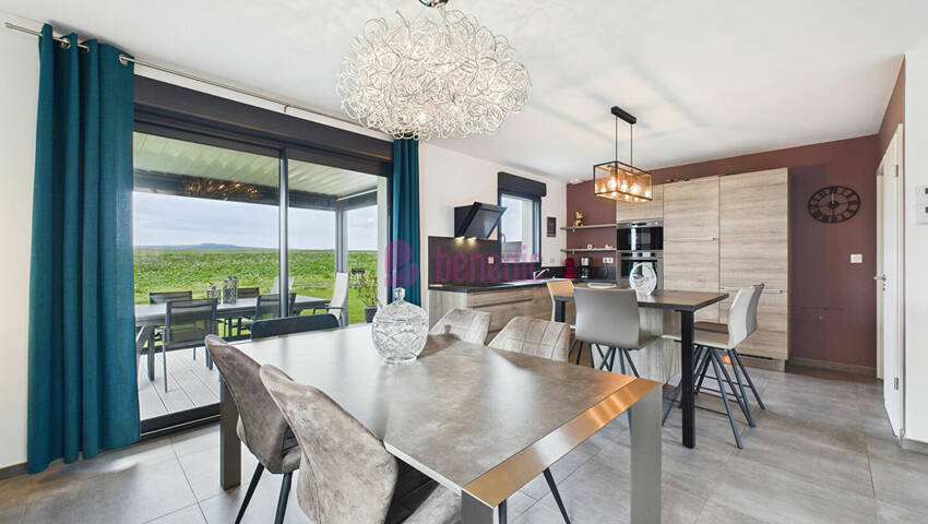 59165127e - Attribut alt par défaut.