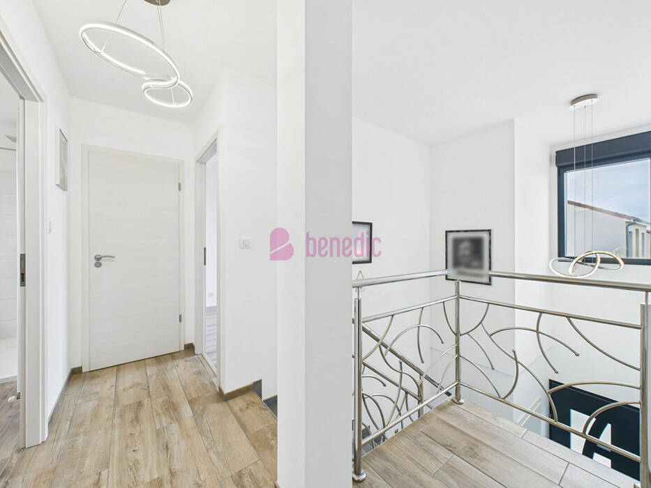 59165127h - Attribut alt par défaut.