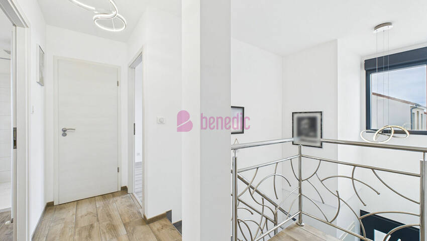 59165127h - Attribut alt par défaut.