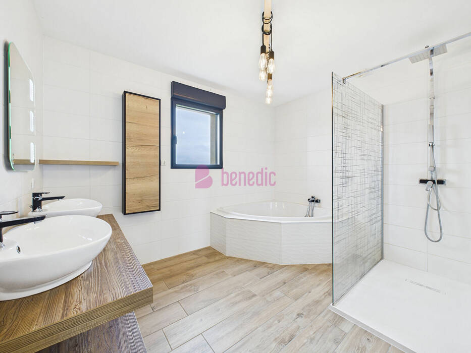 59165127j - Attribut alt par défaut.