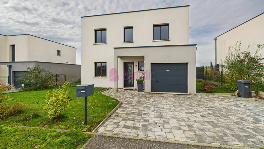 59165127m - Attribut alt par défaut.