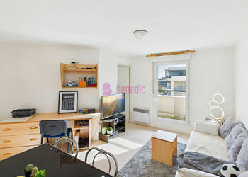 59440304b - Attribut alt par défaut.