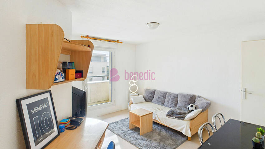 59440304d - Attribut alt par défaut.