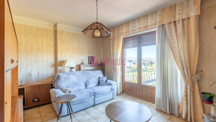 59414148a - Attribut alt par défaut.