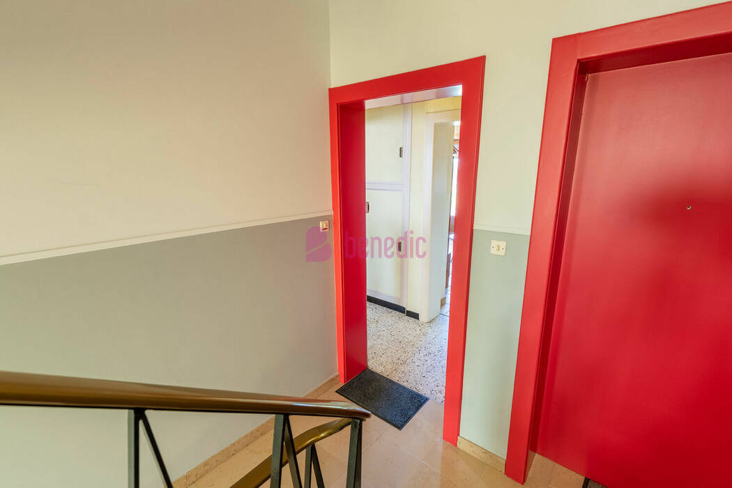 59414148c - Attribut alt par défaut.